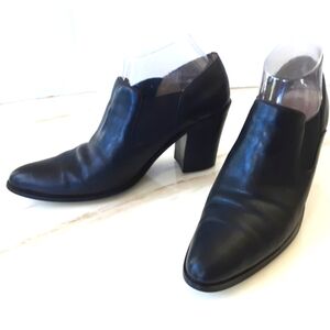 JONES NEW YORK Sport Black Leather Chunky Heel Ankle Bootie Sz. M